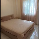 Luxury Apartment *